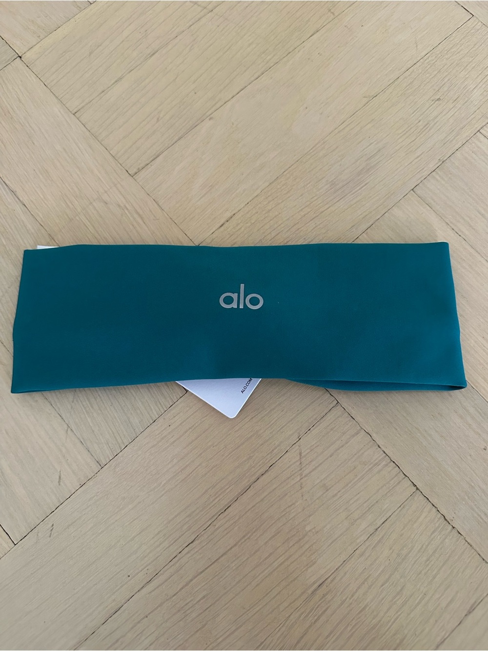 Alo Yoga Airlift Headband in Green Emerald Isle - NWT